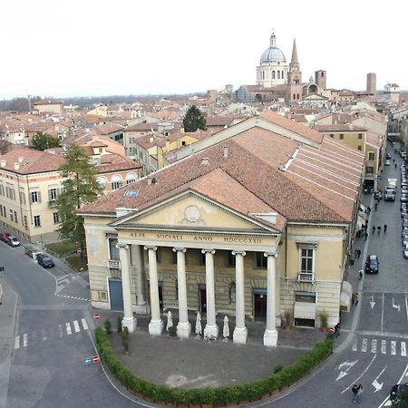Hotel Italia City Center Mantova Bagian luar foto
