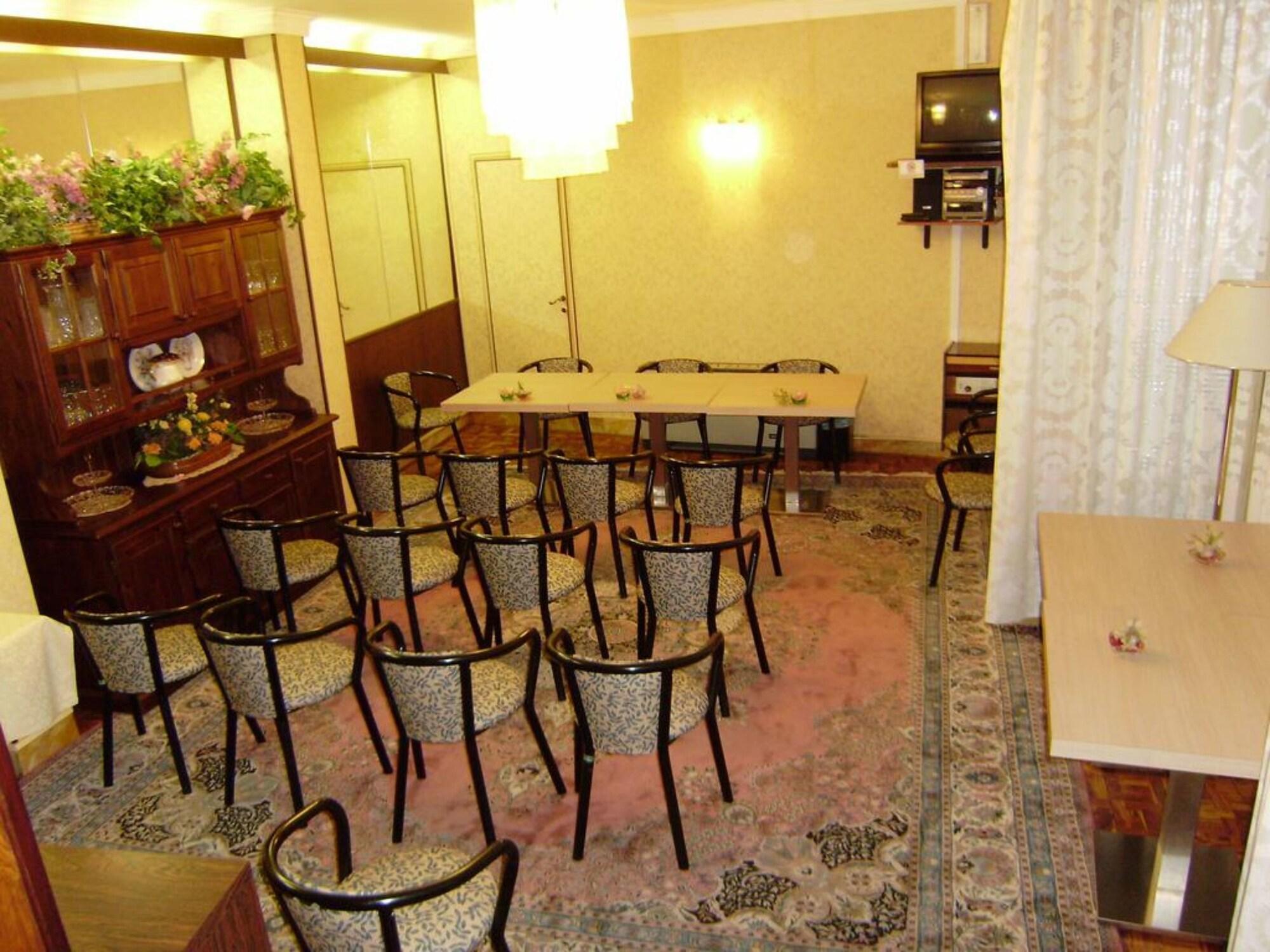 Hotel Italia City Center Mantova Bagian luar foto