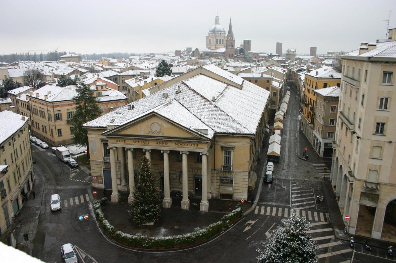 Hotel Italia City Center Mantova Bagian luar foto